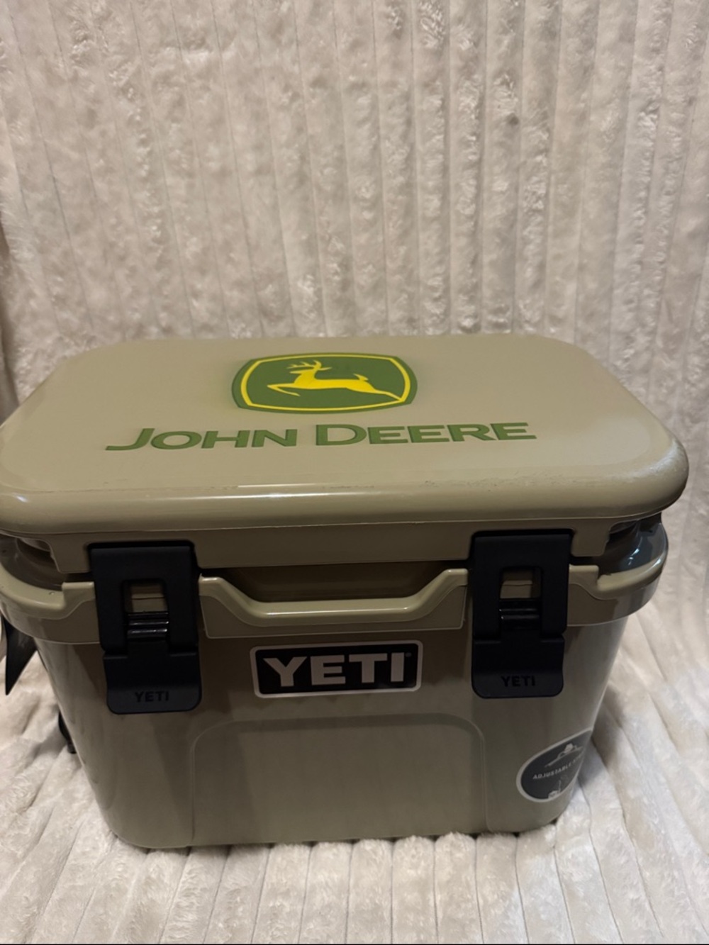 BRAND NEW YETI Roadie 15 John Deer